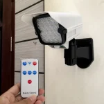 چراغ خورشیدی اورجینال طرح دوربین مداربسته مدل Pr-Cam | چراغ امنیتی سنسوردار - 1