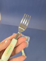 ست قاشق و چنگال کودک طرح لبوبو اورجینال استیل ضد زنگ 304 همراه با باکس مسافرتی بهداشتی - تصویر 8